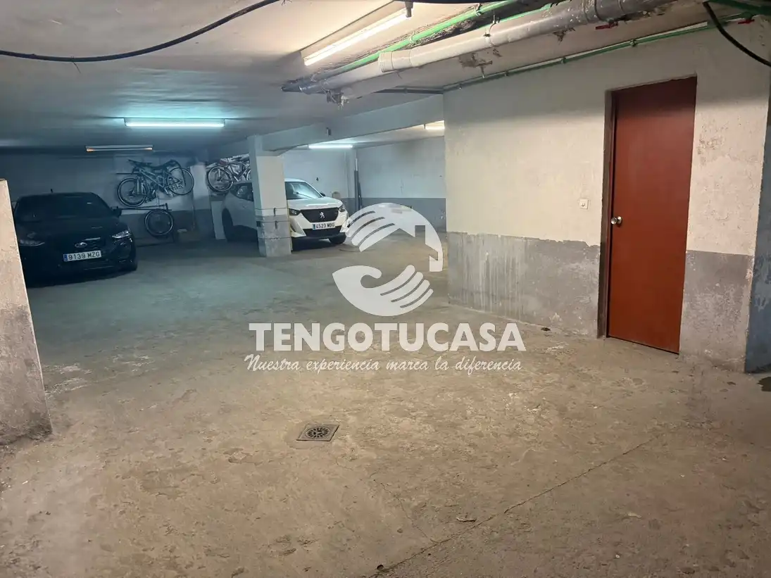 Aparcament de Garatge en venda en Madrid