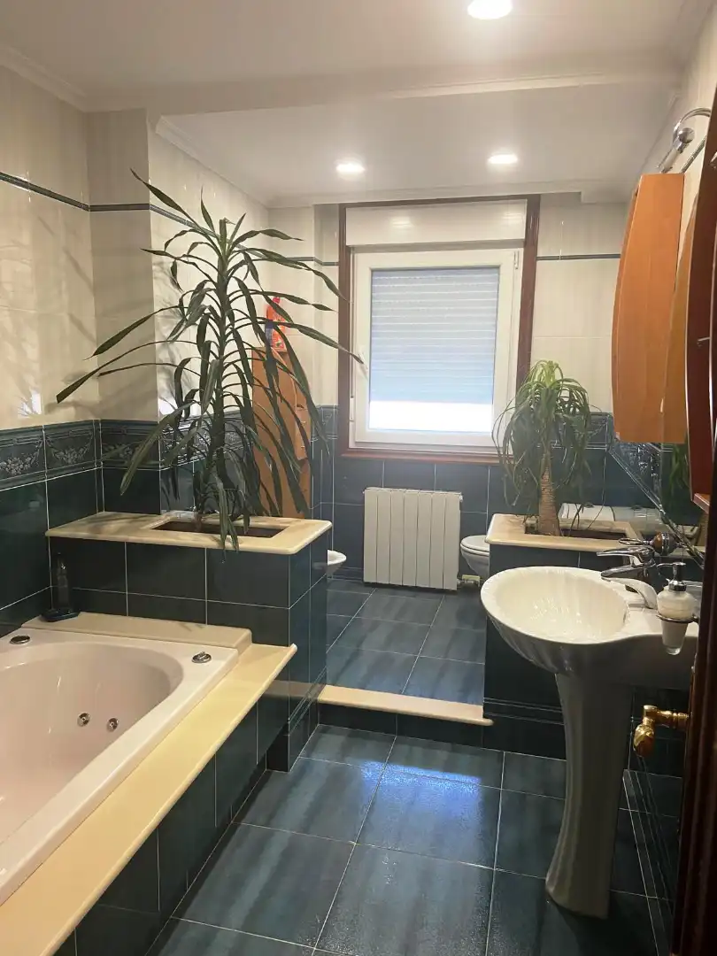 Bany de Casa o xalet de lloguer en Cangas  amb Calefacció, Jardí privat i Terrassa