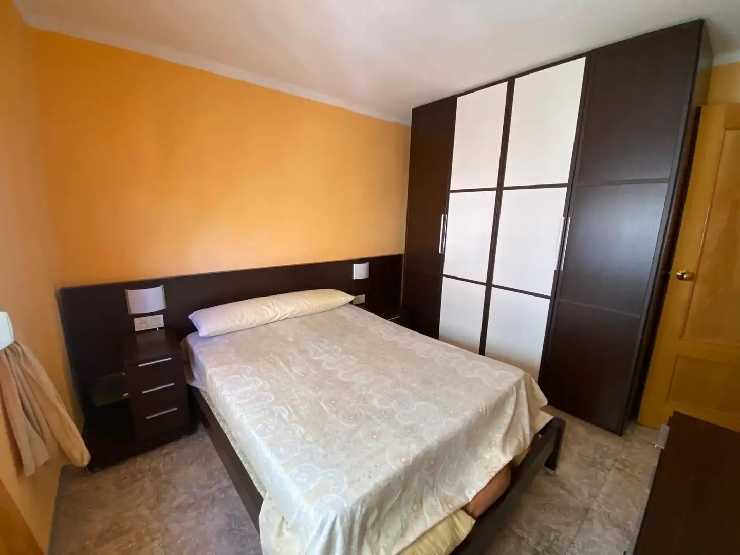 Bedroom of Flat for rent in Granada  with Air Conditioner, Heating and Furnished