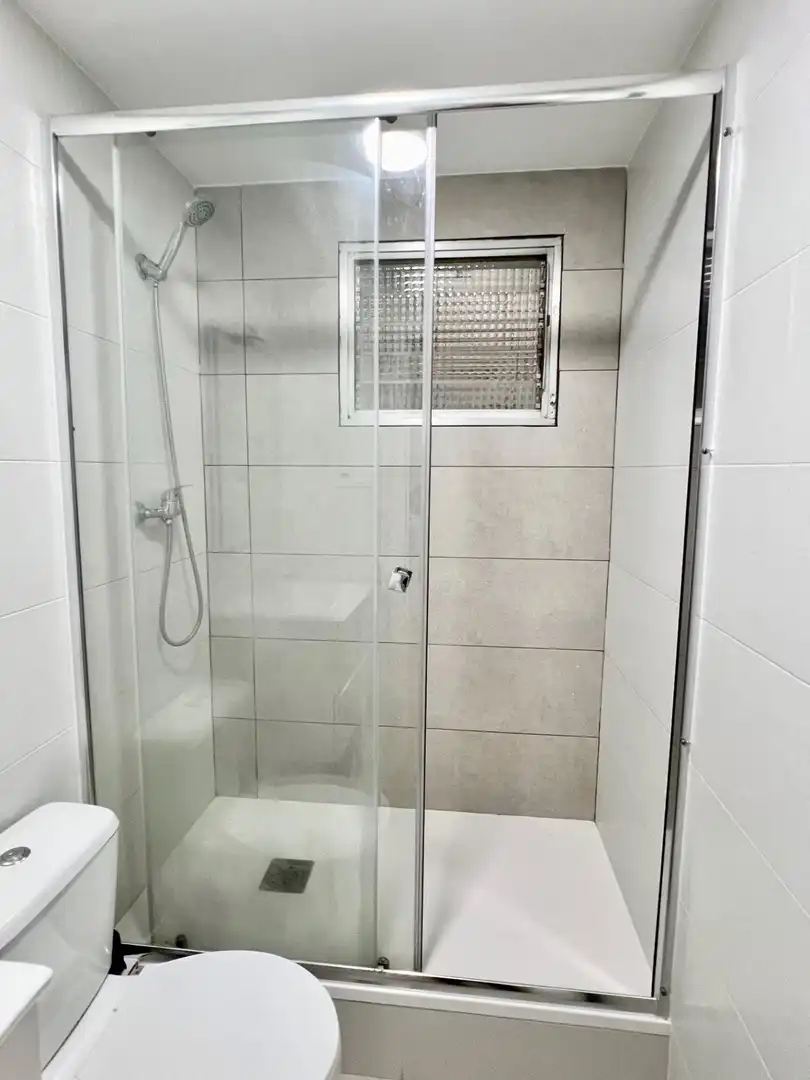 Bathroom of Flat for sale in Terrassa  with Balcony and Alarm