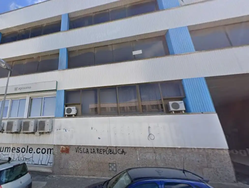 Vista exterior de Oficina en venda en Tàrrega