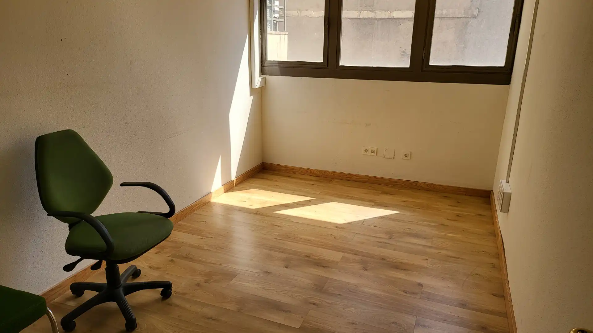 Office for rent in Valladolid  with Air Conditioner