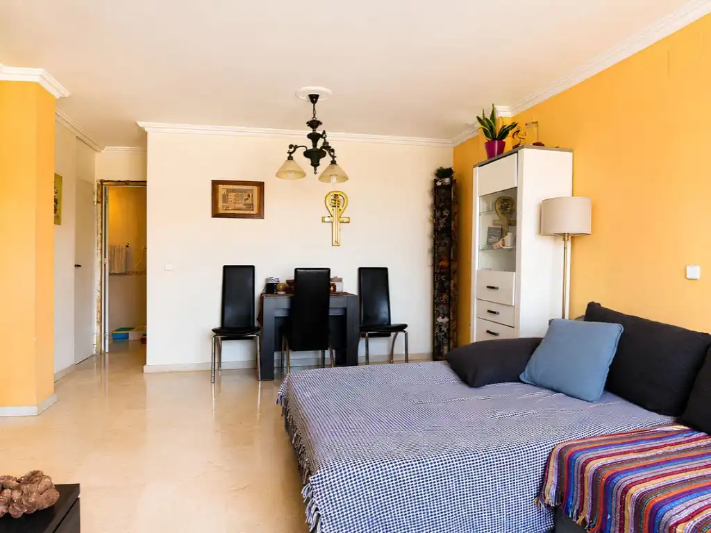 Comedor de Casa adosada en venta en Benalmádena con Aire acondicionado, Jardín privado y Amueblado