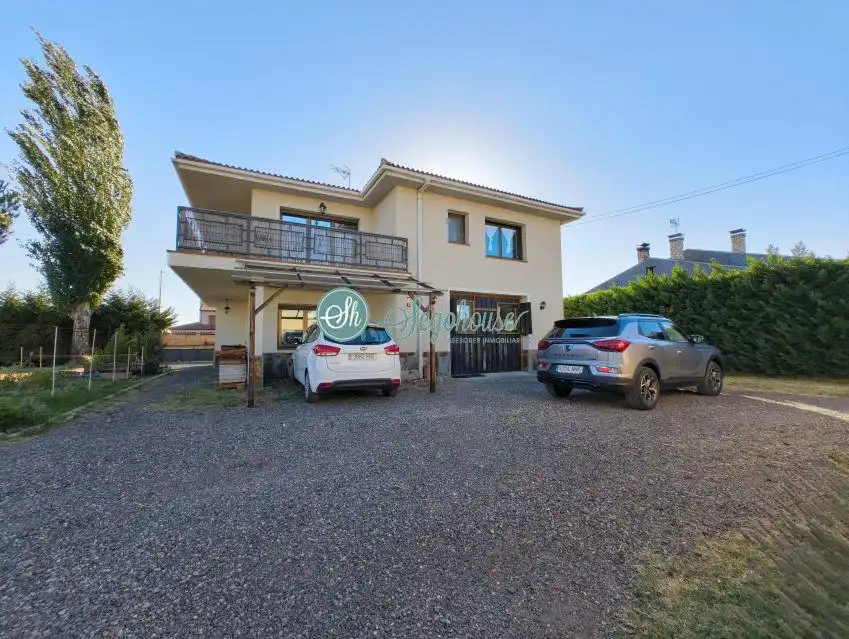 Villa zum Verkauf in Santa María la Real de Nieva, imagen 106
