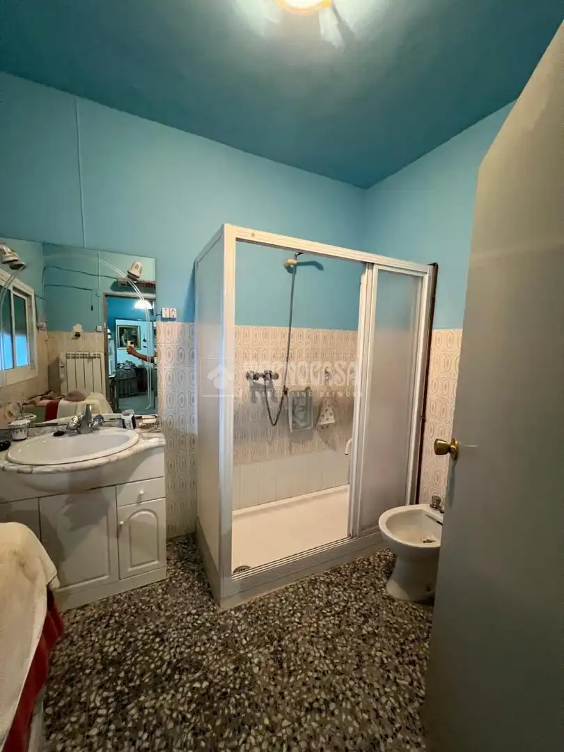 Baño de Casa adosada en venta en Baeza con Aire acondicionado y Jardín privado