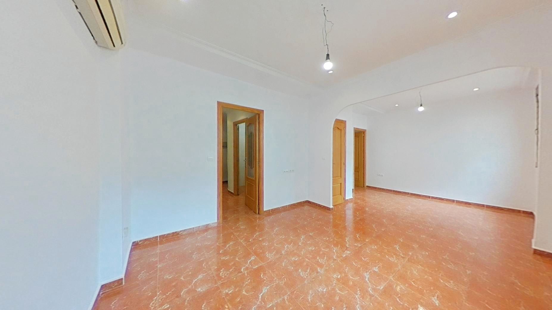 Flat for sale in  Valencia Capital  with Oven