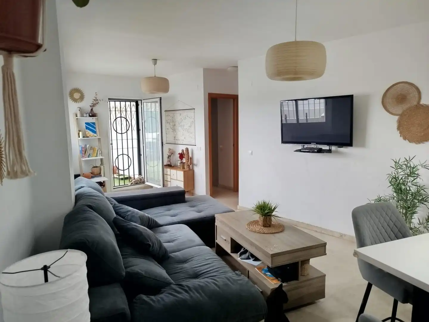 Living room of Flat for sale in Rincón de la Victoria  with Air Conditioner, Heating and Private garden