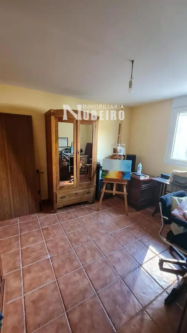 Dormitori de Casa o xalet en venda en Lugo amb Calefacció i Moblat