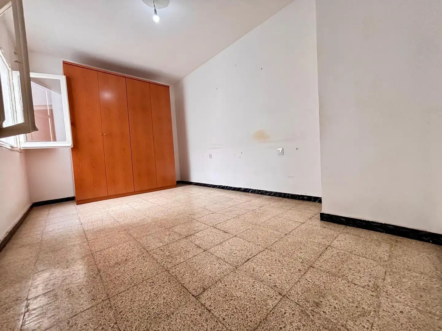 Piso en venta en Alicante / Alacant con Balcón