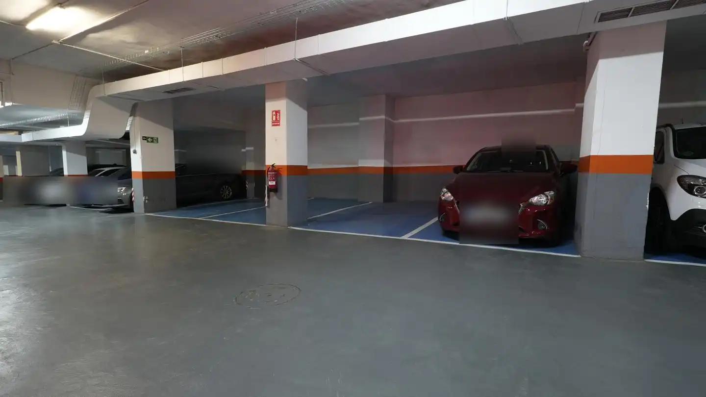 Aparcament de Pis en venda en Madrid amb Aire condicionat, Calefacció i Terrassa