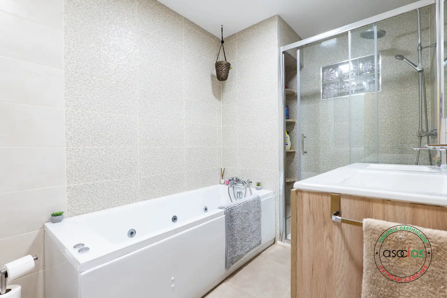Baño de Piso en venta en Mieres (Asturias) con Calefacción