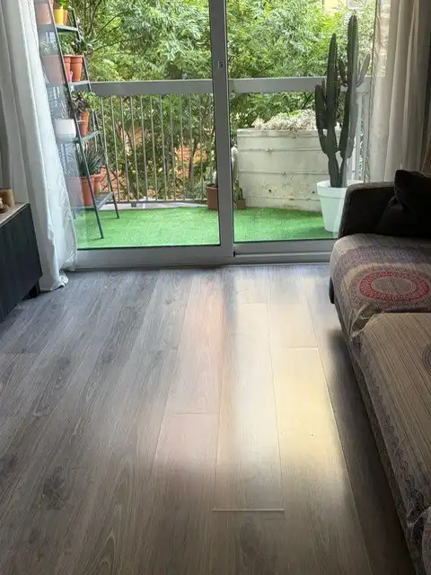 Terraza de Piso en venta en L'Hospitalet de Llobregat con Amueblado y Balcón