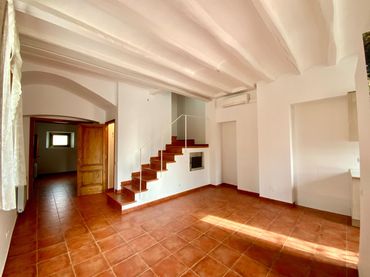 Casa rústica con balcón en alquiler en Calle Calle Sant Ramon