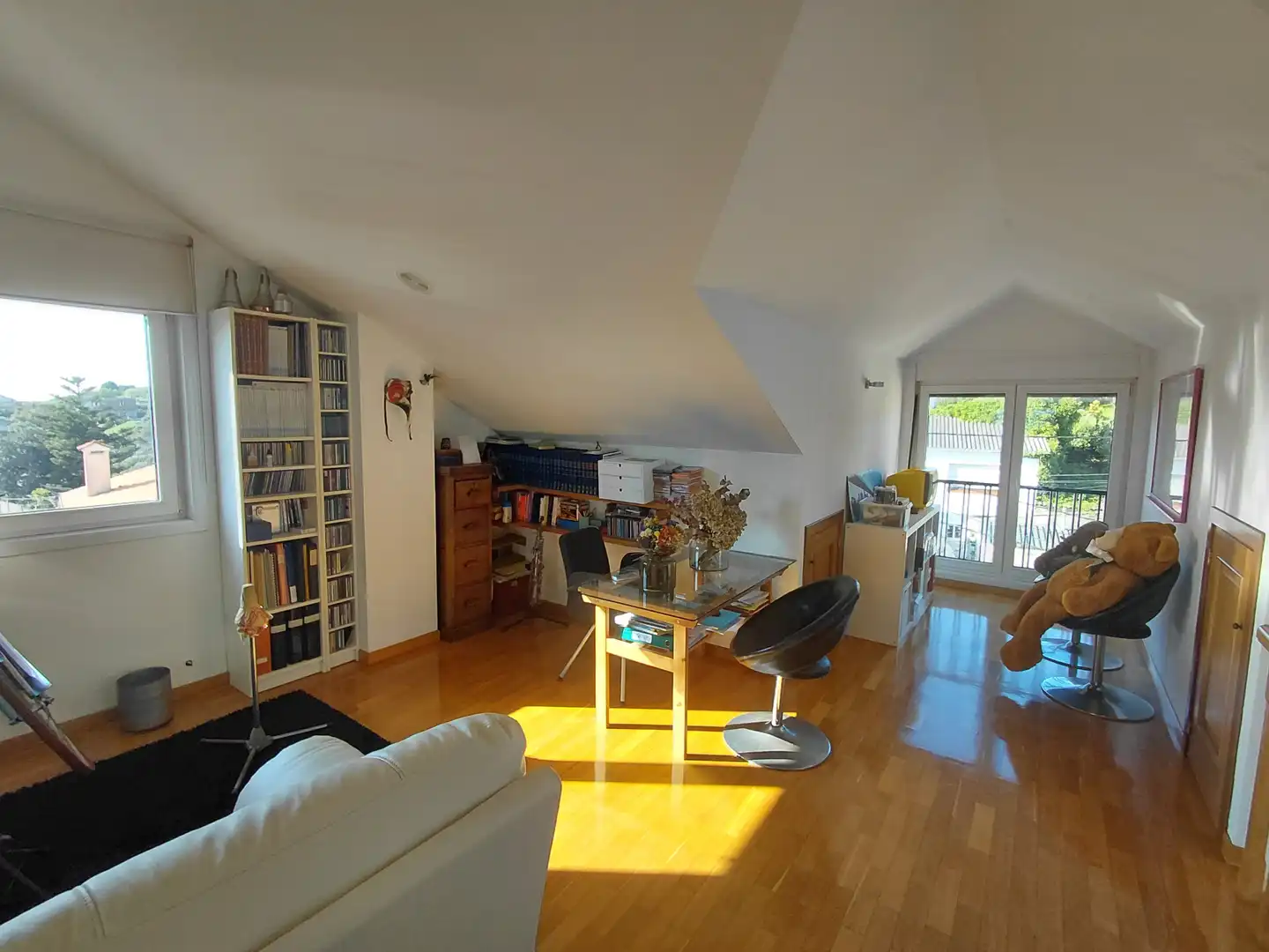 Sala de estar de Casa o chalet en venta en Oleiros con Calefacción, Jardín privado y Parquet