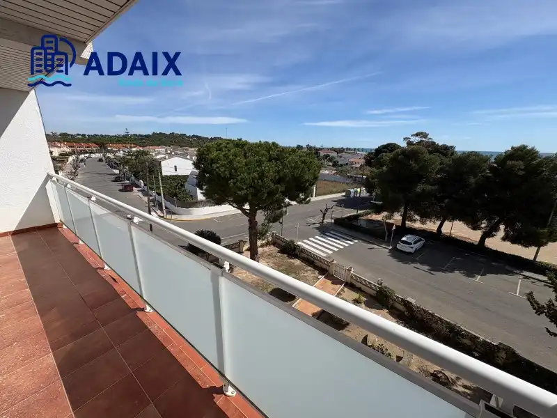 Exterior view of Flat for sale in Roda de Berà  with Oven and Balcony