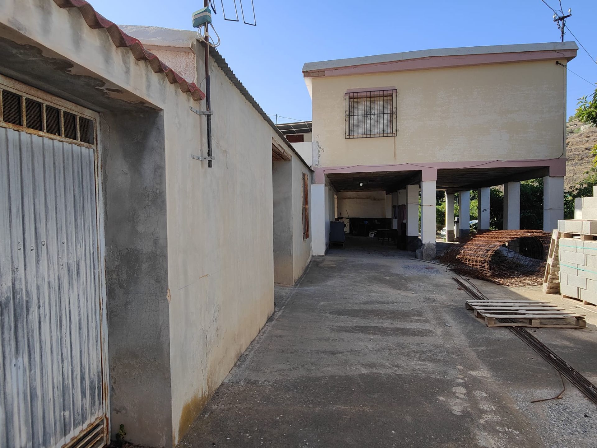 Vista exterior de Finca rústica en venda en Almuñécar amb Traster