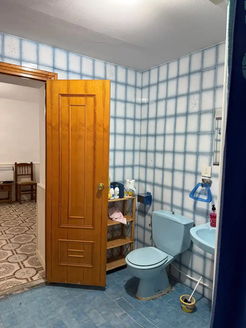 Bathroom of Flat for sale in Candeleda  with Air Conditioner and Furnished