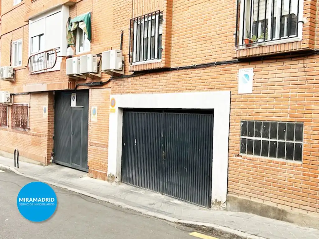 Vista exterior de Garaje en venta en Madrid