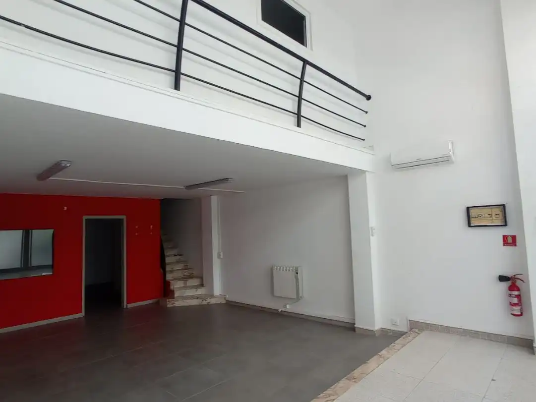 Local comercial de lloguer a Carrer de Vilamar 88, imagen 2