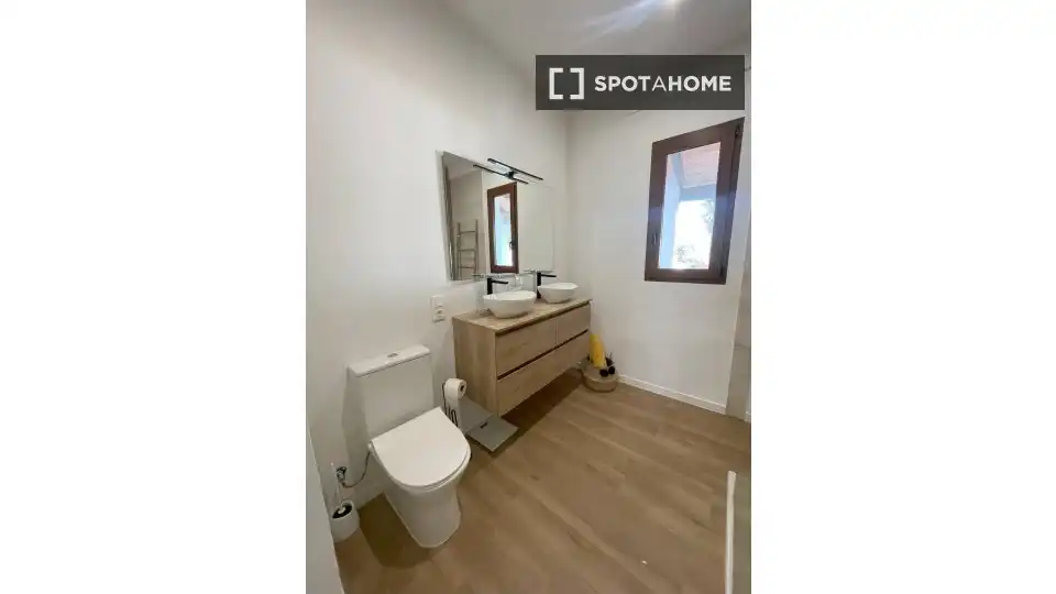 Bathroom of Apartments for share in Bétera  with Air Conditioner, Terrace and Furnished