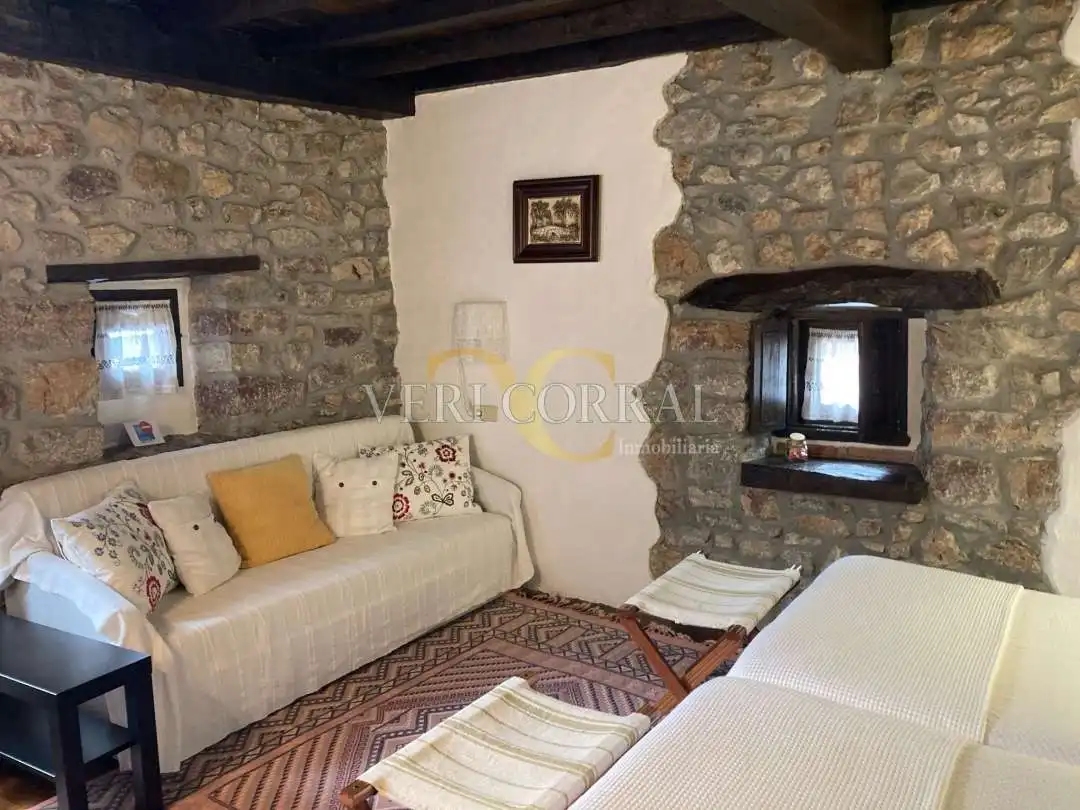 Sala d'estar de Edifici en venda en Peñamellera Baja