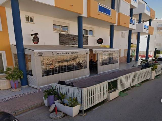 Local comercial en Venta en Oliva Nova