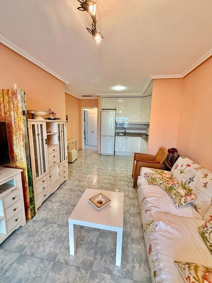 Sala de estar de Piso de alquiler en Santa Pola con Terraza, Amueblado y Lavadora