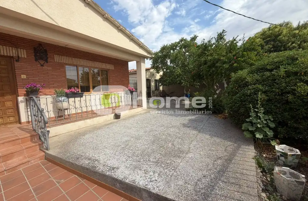 Vista exterior de Casa o xalet en venda en Moraleja del Vino amb Calefacció