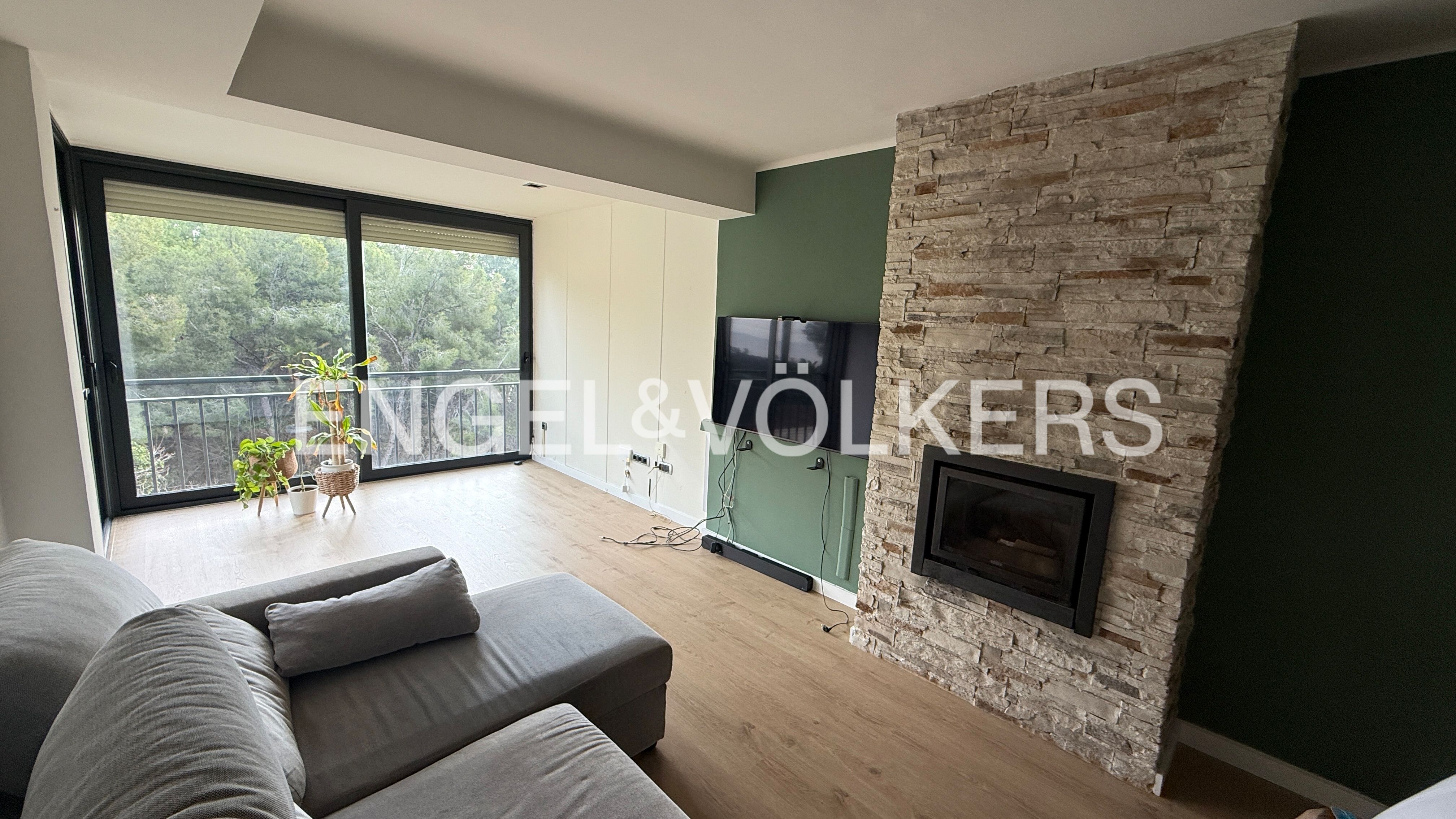 Living room of Apartment to rent in Castelldefels  with Air Conditioner, Heating and Parquet flooring