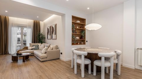 Photo 2 of Flat for sale in Niño Jesús, Madrid Capital