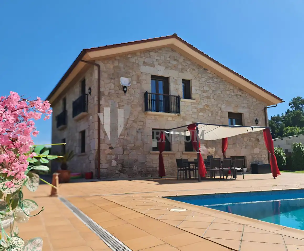 Vista exterior de Casa o chalet en venta en Tomiño con Calefacción, Jardín privado y Terraza