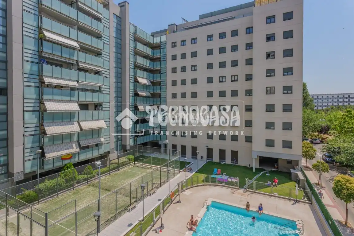 Vista exterior de Pis en venda en Tres Cantos amb Aire condicionat, Calefacció i Terrassa
