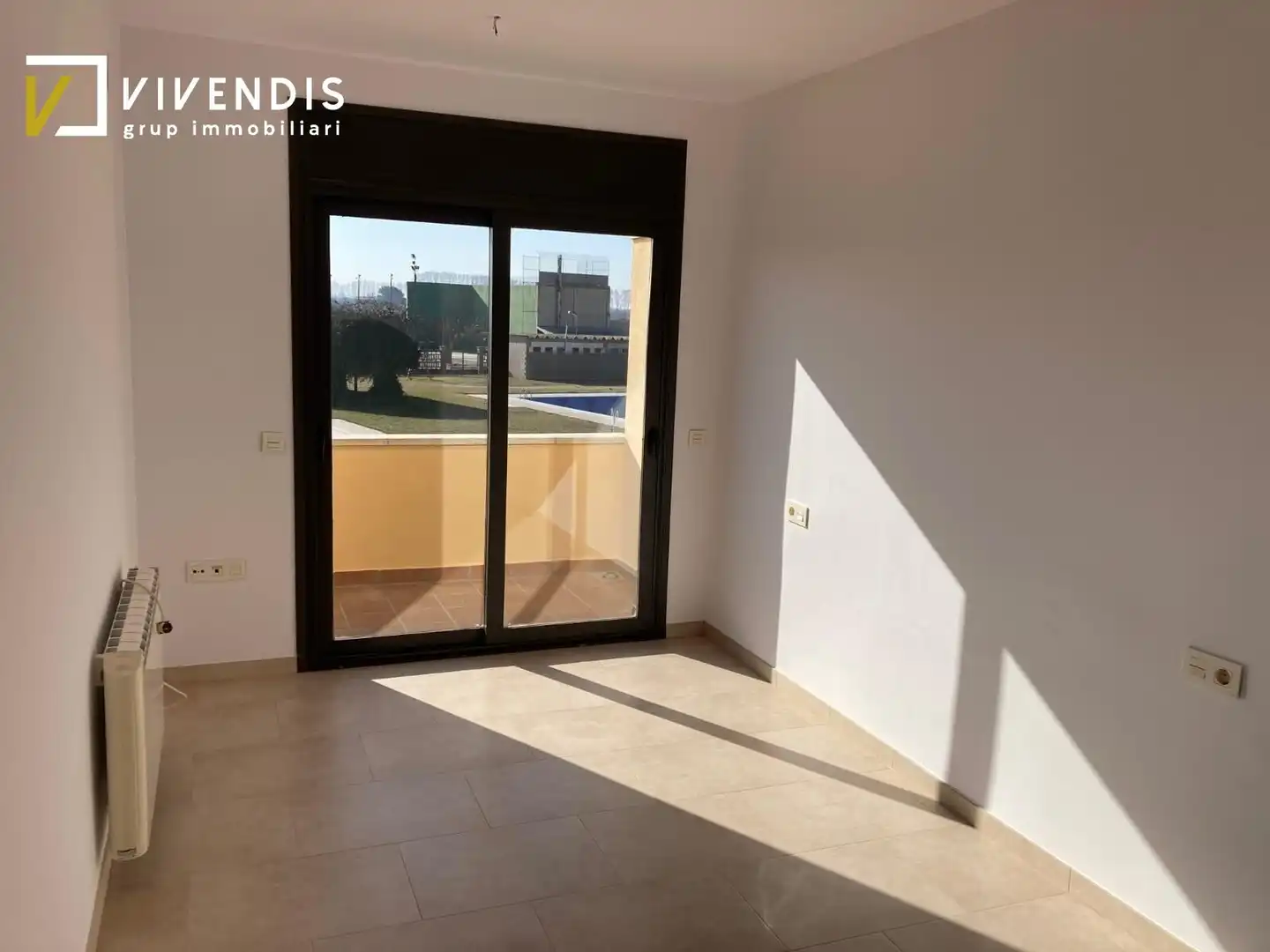 Terraced house with terrace for sale in ONZE DE SETEMBRE, imagen 3