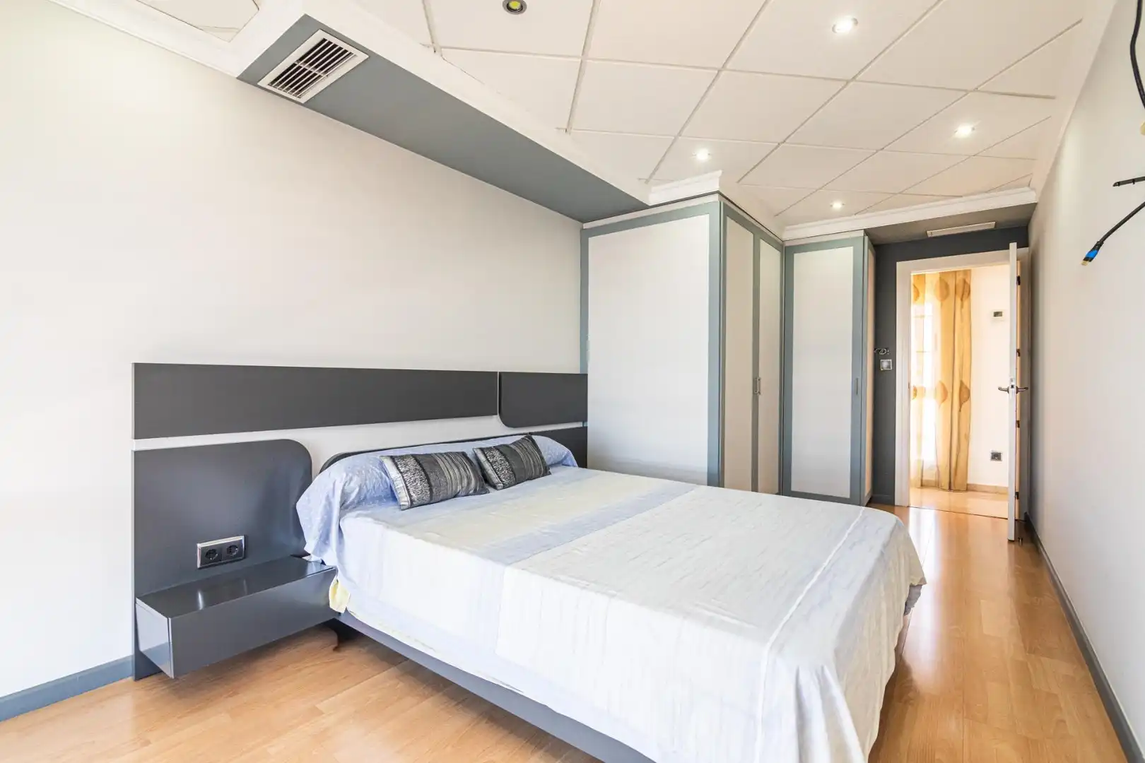 Habitación de Ático en venta en Elche / Elx con Terraza