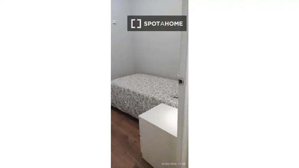 Bedroom of Flat for share in Collblanc - La Torrassa