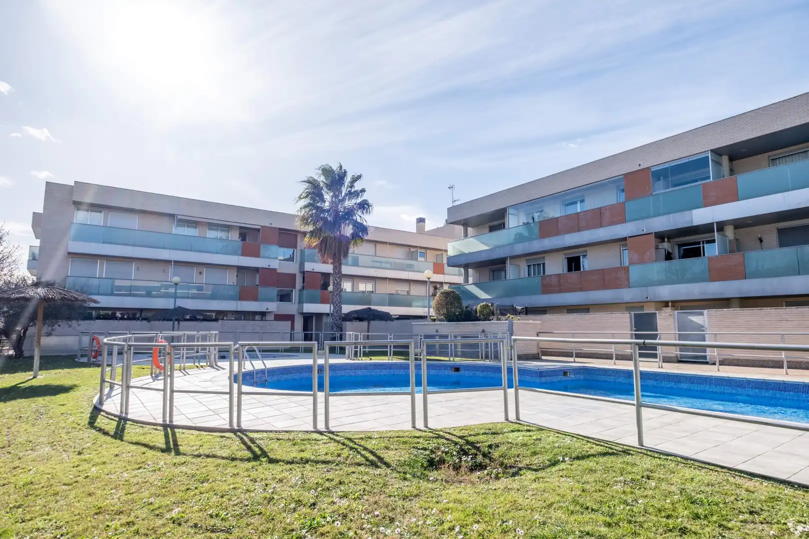Piscina de Piso en venta en Cuarte de Huerva con Aire acondicionado, Calefacción y Jardín privado