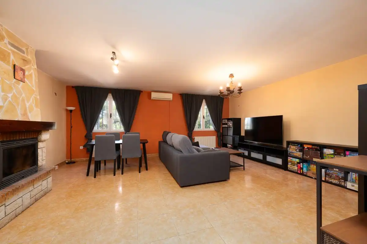 Casa pareada con terraza en venta en Carrer Mercat