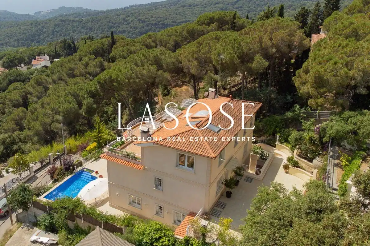 Exterior view of Houses for sale in Arenys de Munt  with Air Conditioner, Private garden and Terrace