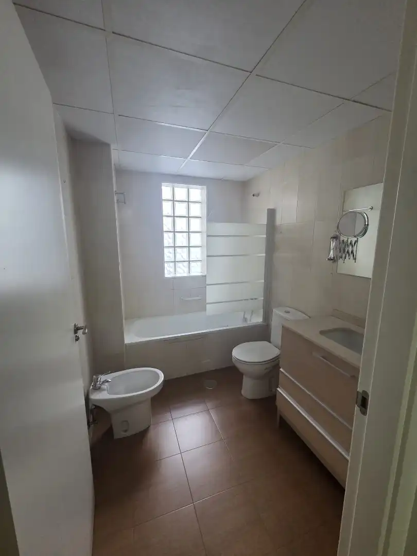 Bathroom of Apartments for sale in Badajoz  with Air Conditioner, Heating and Parquet flooring