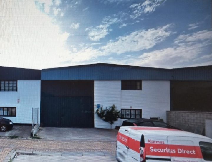 Vista exterior de Nau industrial en venda en Alcalá de Guadaira
