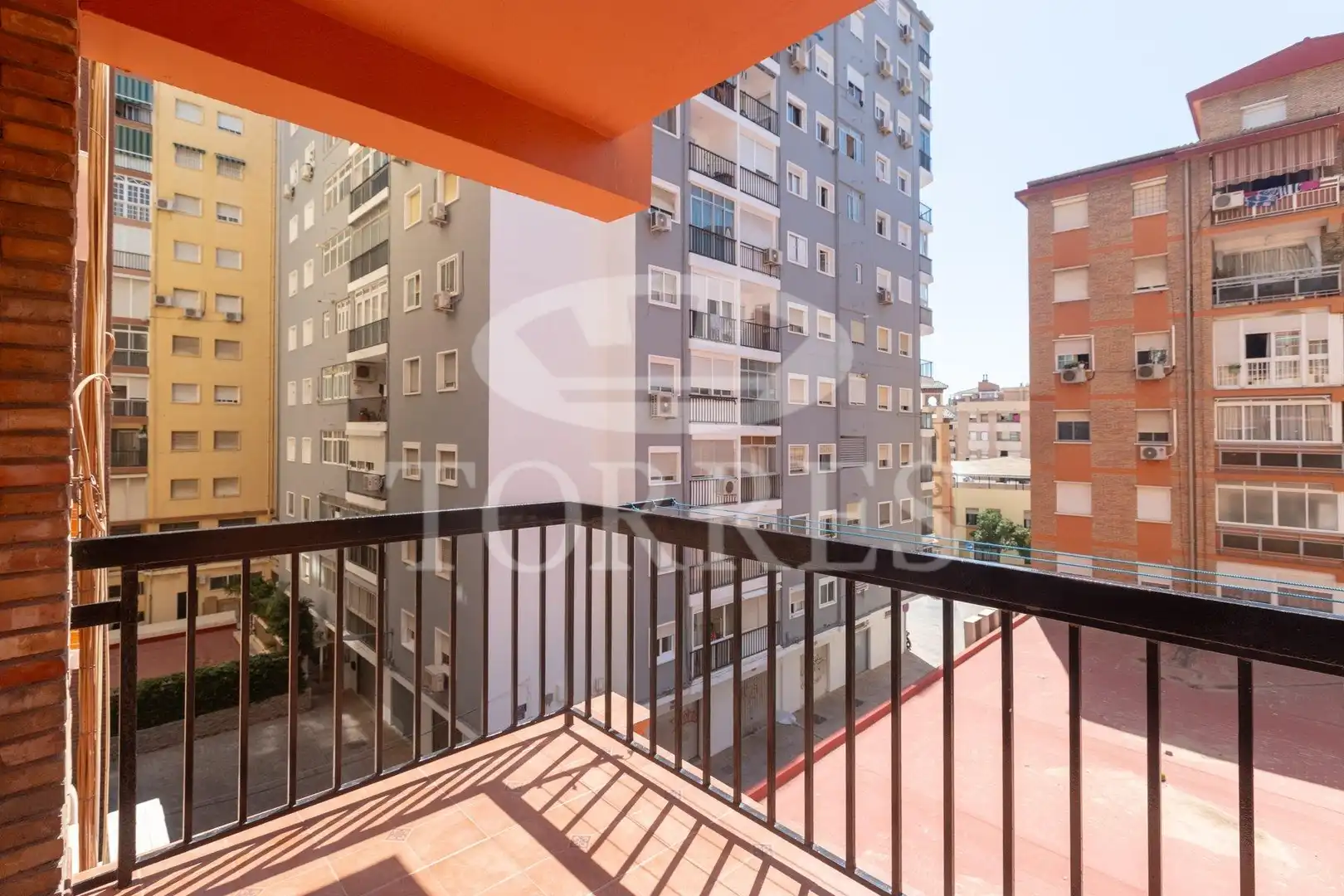 Piso en venta en AYALA, Parque Ayala - Jardín de la Abadía - Huelín