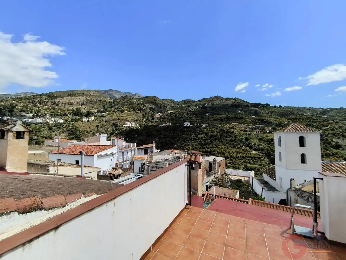 Haus zum Verkauf in Los Guájares