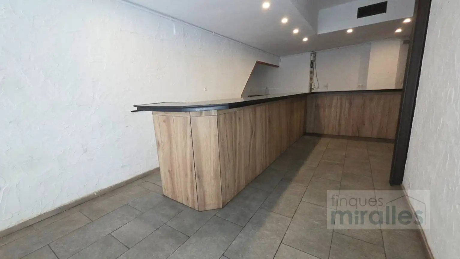 Gewerbefläche zum Verkauf in Carrer Àngel Guimerà 13, imagen 3