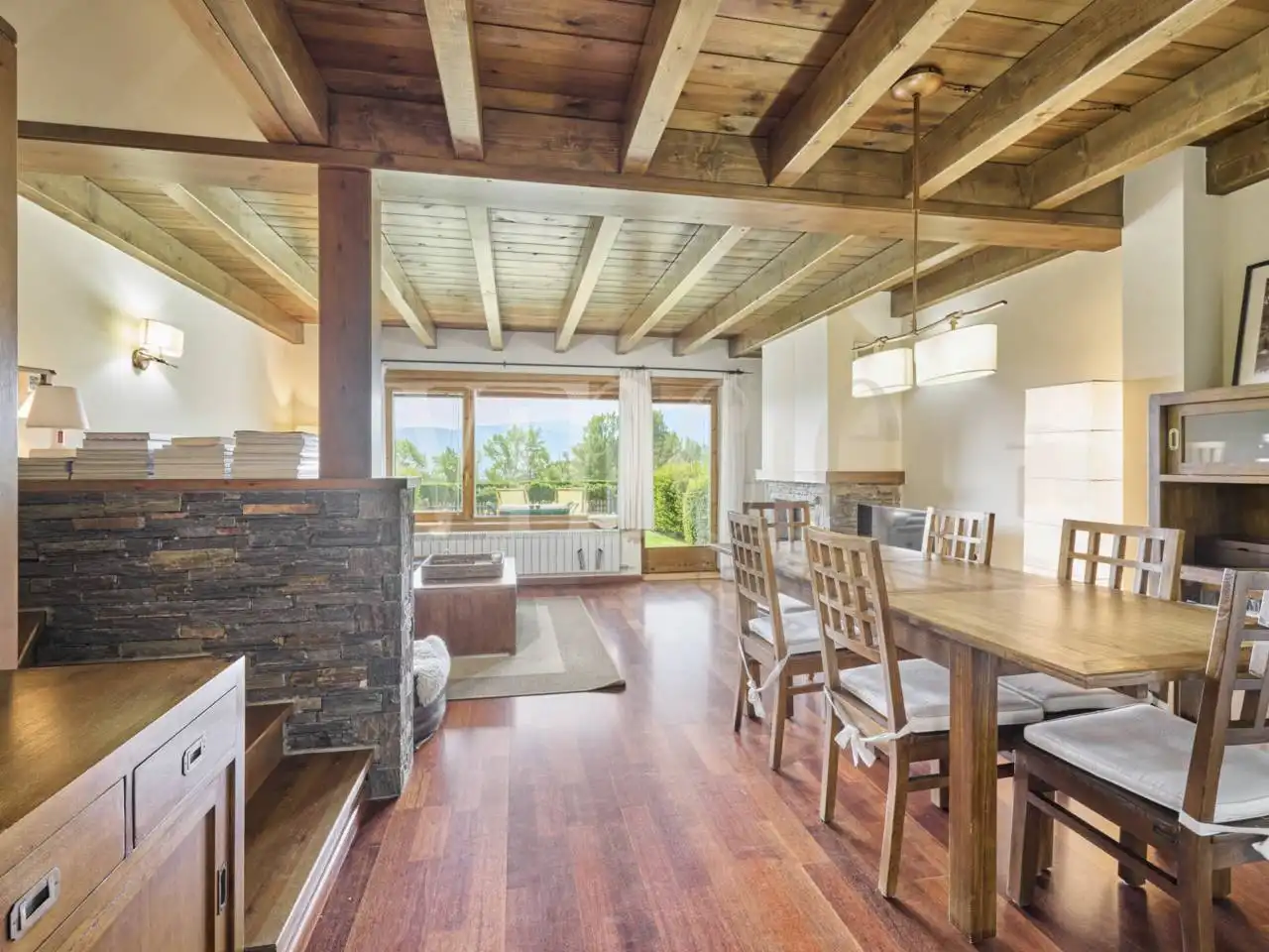 Comedor de Casa adosada en venta en Guils de Cerdanya con Calefacción, Parquet y Terraza