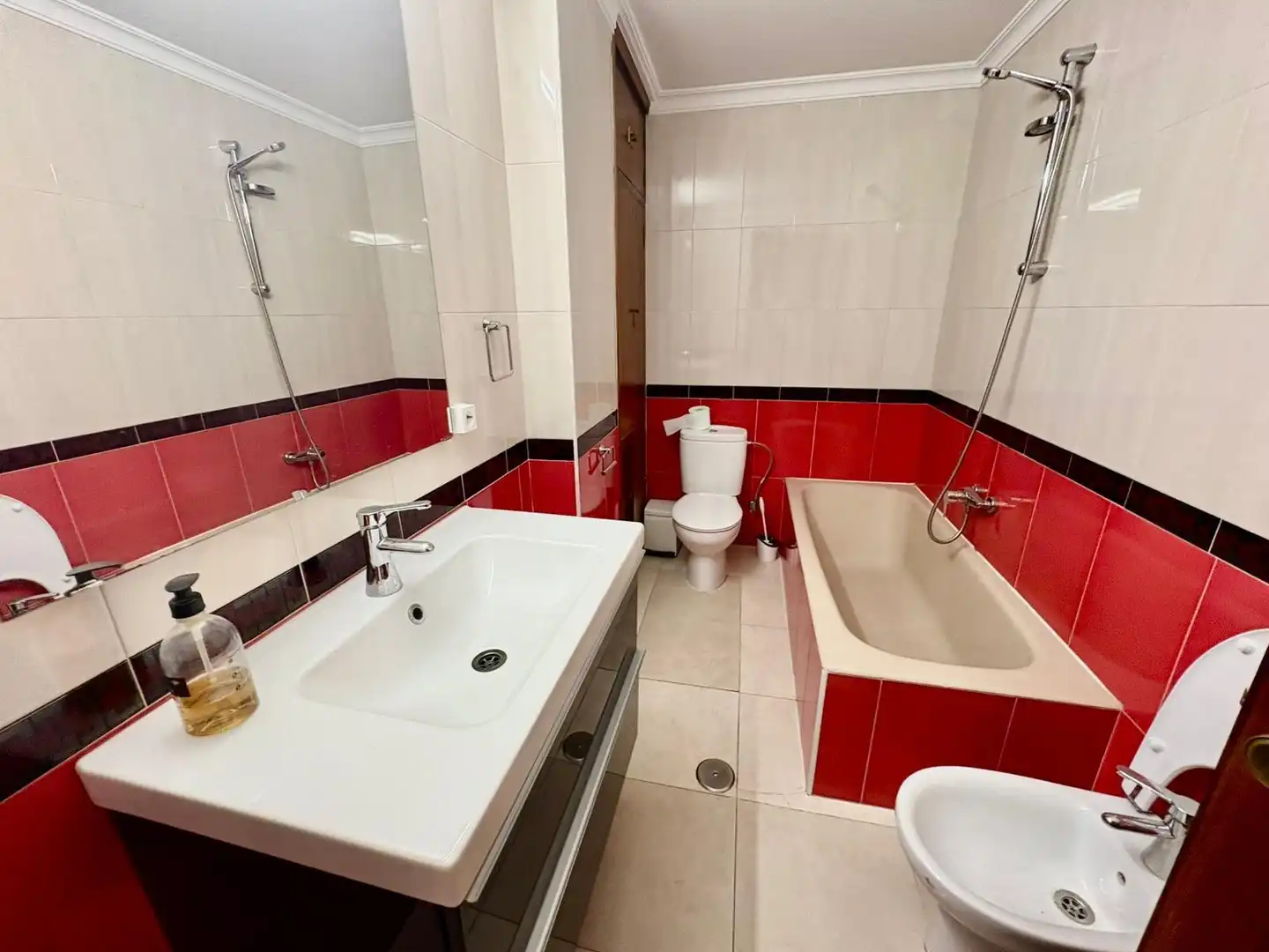 Flat for sale in San Mateo