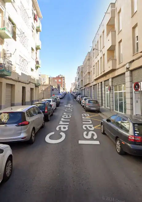 Flat for sale in Carrer de Clemència Isaura