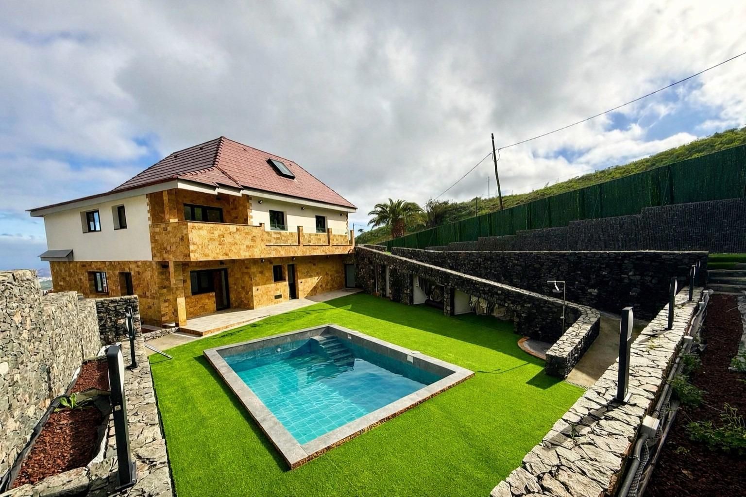 Vista exterior de Casa o xalet en venda en Teror amb Aire condicionat, Jardí privat i Terrassa