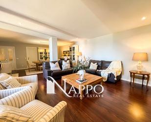 Living room of Flat for sale in  Palma de Mallorca  with Air Conditioner, Heating and Parquet flooring