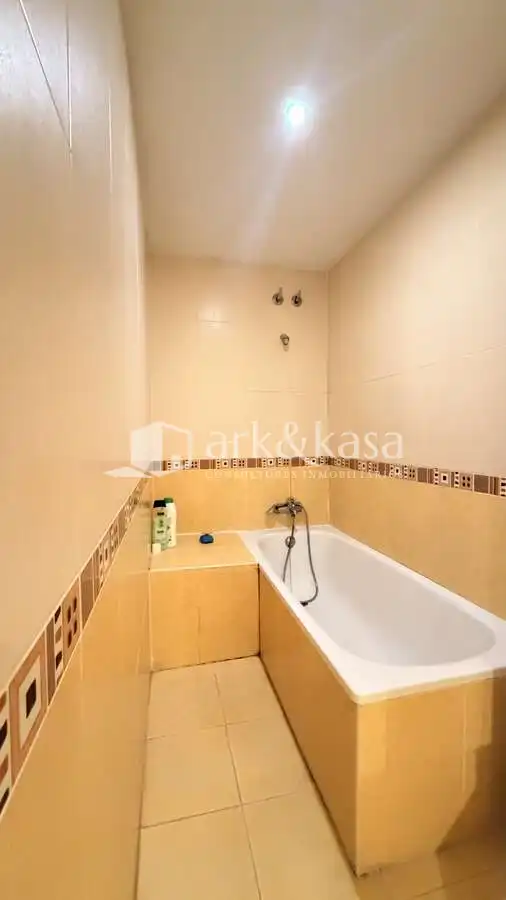 Badezimmer von Wohnung zur Miete in Valencia mit Klimaanlage, Abstellraum und Möbliert
