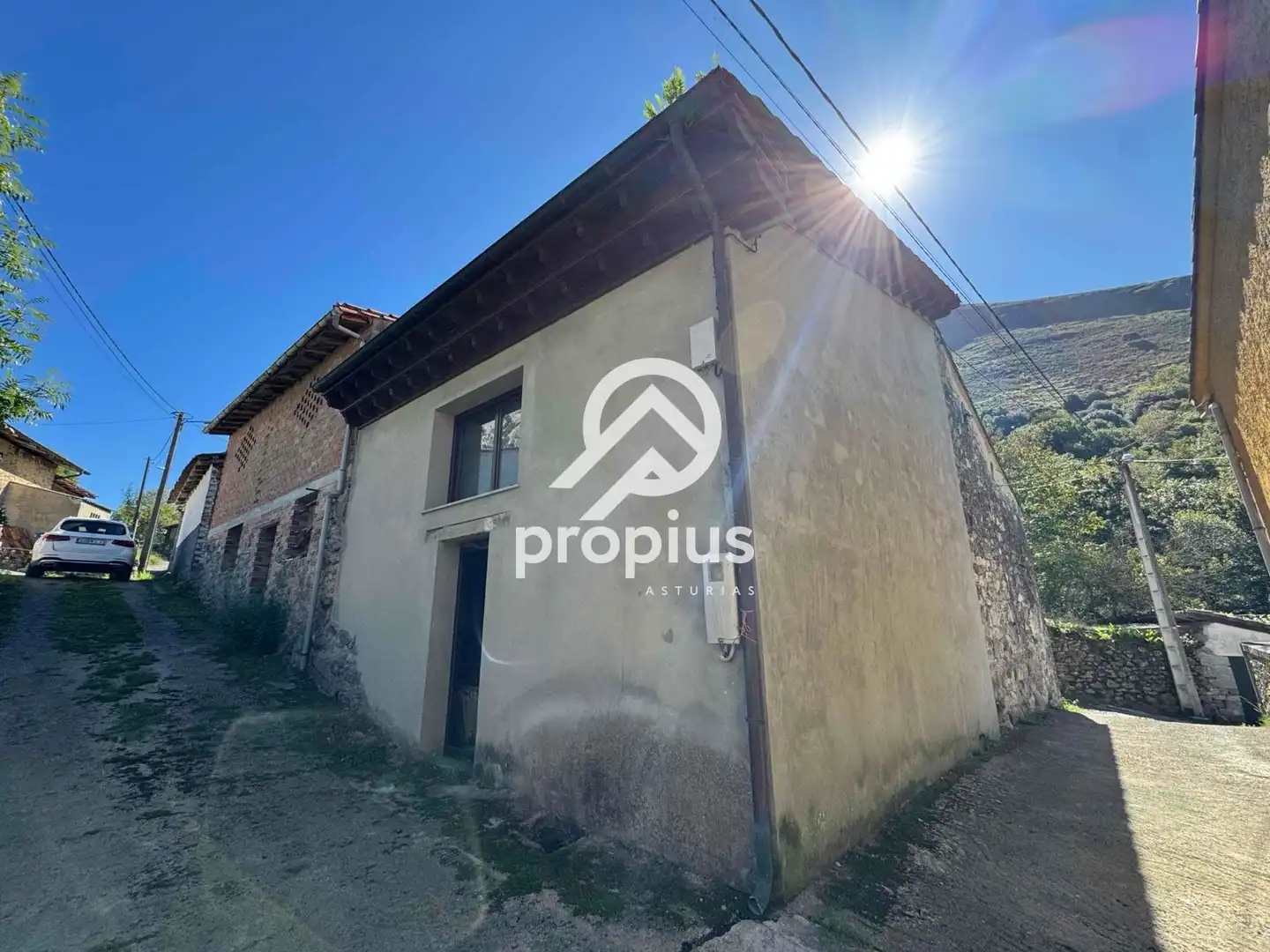 Vista exterior de Casa adosada en venta en Llanes con Calefacción